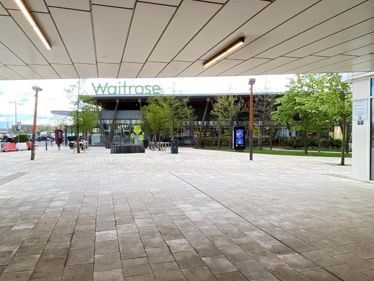 Berks Luxury Serviced Apartments , Free Parking, Free Gym And Free Wifi Bracknell Exterior photo
